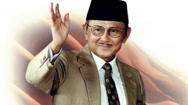 Mengenang Satu Tahun, Berikut Biografi BJ Habibie Presiden ke-3 Republik Indonesia
