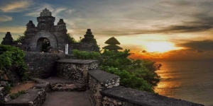 Sebelum Berkunjung ke Pura Uluwatu di Bali, ini Aturan dan Mitos yang Perlu Kamu Ketahui