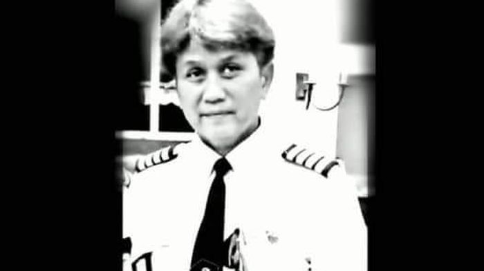 Biografi Lengkap Kapten Indah Yuliani, Pilot Wanita Pertama Indonesia