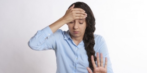 Tips Menghilangkan Sakit Kepala Tanpa ke Dokter
