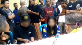 Alasan Kerjakan Tugas Sekolah, Ketiga ABG Ini Malah Mesum di Kandang Ayam, Ini Videonya