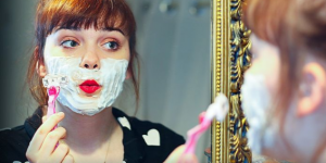 Arti Sebenarnya Mimpi Sedang Cukur Kumis yang Perlu Kamu Tahu