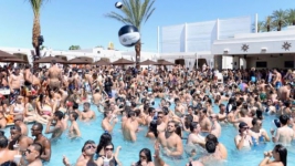 Viral Sebuah Hotel di Samosir Akan Adakan Pool Party di Tengah Pandemi Corona