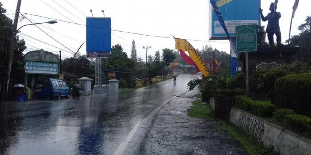 Kisah Misteri Nenek Jangkung yang Konon Mahluk Gaib Penjaga Tanjakan Selarong