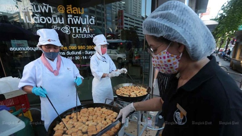 Berhenti Terbang, Perusahaan Thai Airways Beralih Dagang Cakwe di Thailand