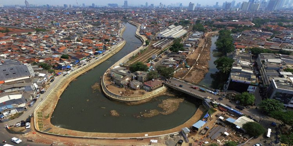 Kisah Seram Hantu Belanda di Sungai Ciliwung yang Bikin Merinding