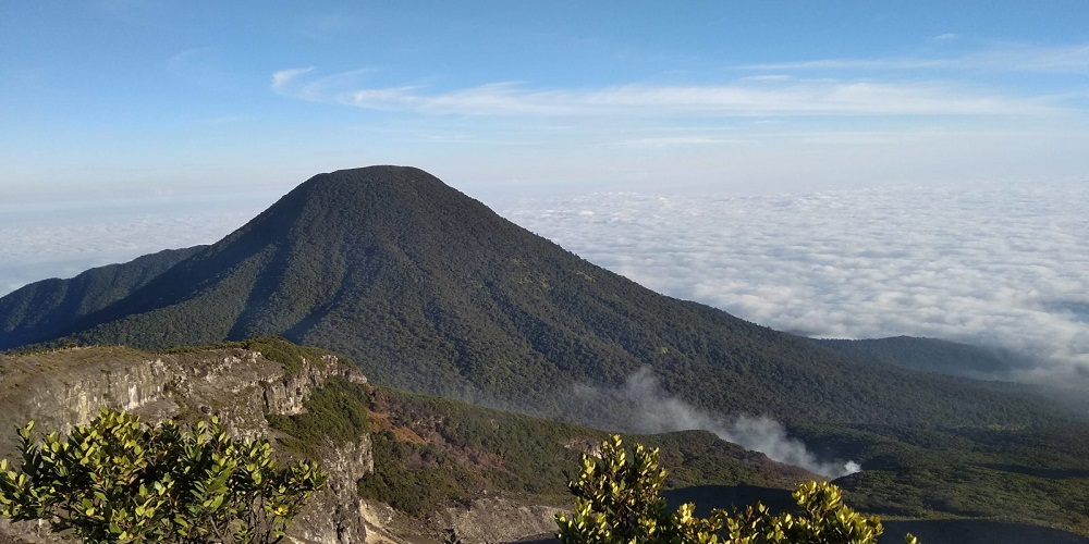 Seram! Kisah Misteri Gunung Gede yang Dialami oleh Para Pendaki