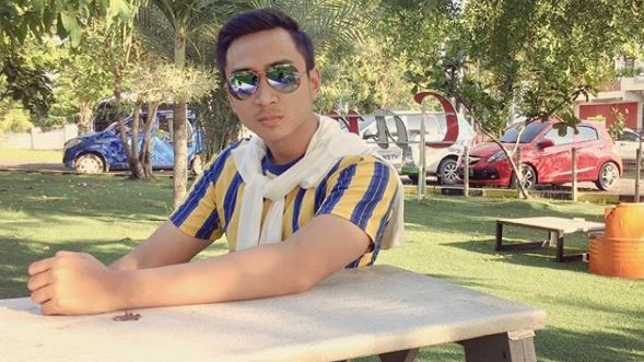 Lutfi Agizal Sudah Punya Gandengan Baru, Bawa Pacar ke Makam Ayahnya