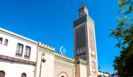 Kisruh Keagamaan di Prancis Menegang, Masjid Agung Diteror Kepala Babi