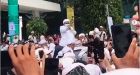 Habib Rizieq Tiba di Indonesia, Langsung Gelar Pertemuan