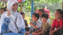 Biografi dan Profil Lengkap Heni Sri Sundani, TKW Anak Petani yang Mendunia
