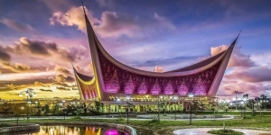 5 Masjid Punya Konsep Arsitektur Unik di Indonesia, Cocok jadi Tujuan Wisata Religi!