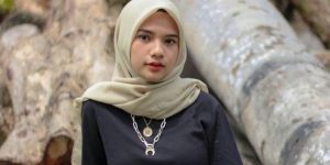 Foto KTP Selebgram Medan,  Ayu Lubis Tak Kalah Cantik dengan Ariel Tatum