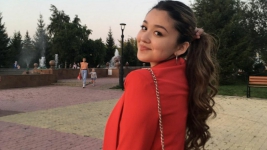 Netizen Ngamuk, Dayana Kazakhstan Tampil Bareng Junaedi Firdaus