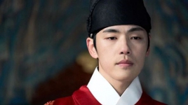 Biografi dan Profil Lengkap Agama Kim Jung Hyun, Pemeran Raja Cheoljong dalam Drama Mr Queen