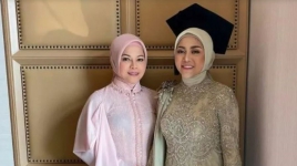 Ibunda Rachel Vennya Angkat Suara, Terkait Lepas Hijab yang Dikira Ikut-ikutan Anaknya