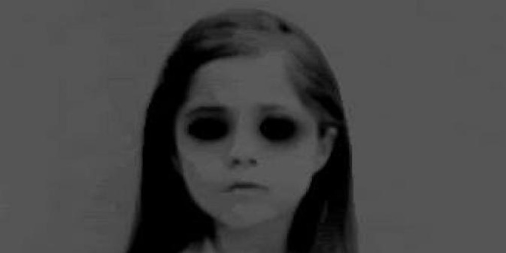 Kisah Mistis Paranormal Asal Inggris, Hantu Bocah Perempuan Minta Tolong dari Cermin Terkutuk