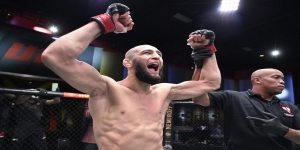 Umumkan Pensiun dari UFC, Khamzat Chimaev Sempat Batuk Darah