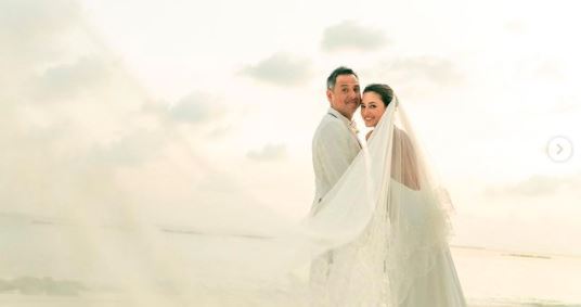 Fakta-fakta Pernikahan Julie Estelle dengan David Tjiptobiantoro, Digelar Terbatas di Maladewa