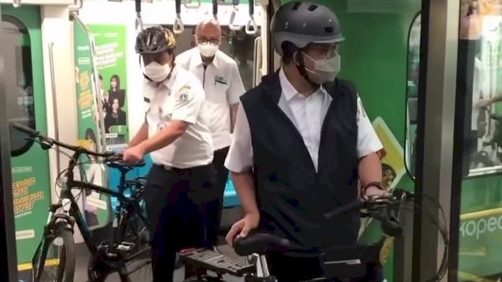 Keren Naik MTR Mulai Hari Ini, Boleh Bawa Masuk Sepeda Non Lipat ke Gerbong Kereta 