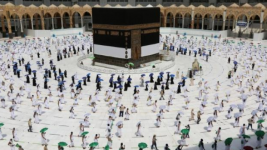 Arab Saudi Izinkan Ibadah Umrah Awal Ramadhan Khusus Jamaah yang Sudah Divaksin Covid-19