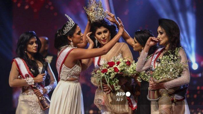 Kontroversi Pelepasan Paksa Mahkota Mrs Srilanka Pushpika De Silva oleh Mrs World 2020 Caroline Jurie 