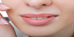 Tips Merawat Bibir Kering dengan Bahan Alami di Rumah Selama Puasa Ramadhan
