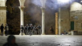 Fakta-fakta Lengkap Polisi Israel Serang Jamaah Masjid Al-Aqsa