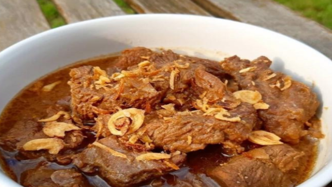 Resep Lengkap Cara Memasak Semur Daging, Menu Wajib Lebaran yang Tak Tergantikan