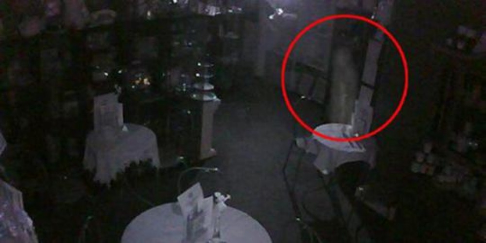 Cerita Mistis Captain Restoran Lihat Hantu dari Rekaman CCTV hingga Pelanggan Mendadak Keserupan