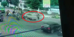 Viral Video Aksi Begal Tikam dan Larikan Motor Milik Korban di Medan, Netizen: Kok Gak ada yang Nolongin si?
