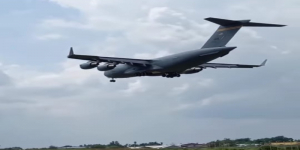 Ini Spesifikasi Pesawat Militer Raksasa AS yang Mendarat di Pekanbaru Riau