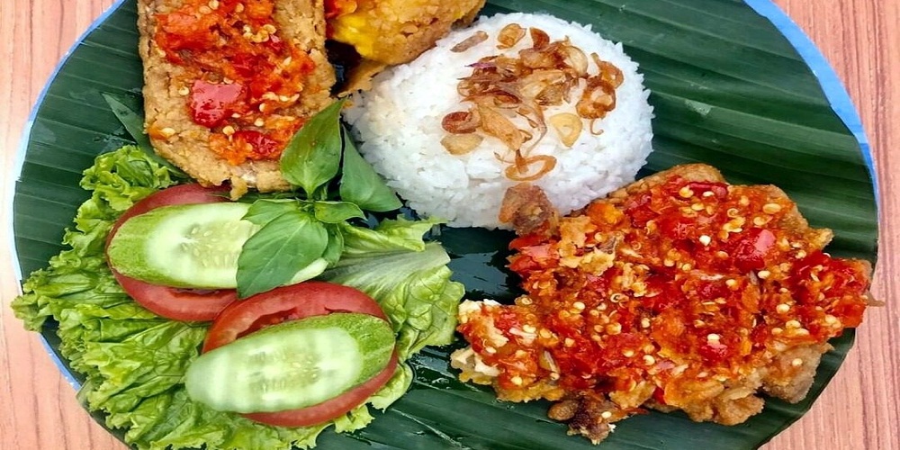 Resep dan Cara Membuat Sambal Ayam Geprek di Rumah