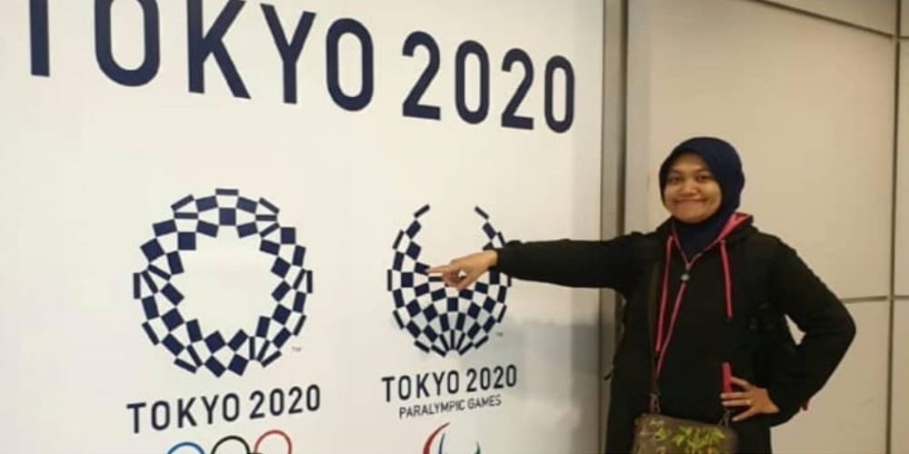 Tak Hanya Wahyana, Sosok Qomarul Lailiah Guru Bahasa Inggris asal Surabaya Ternyata Wasit Cabor Badminton Olimpiade Tokyo 2020 