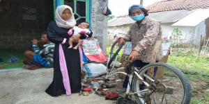Profil Kang Emon, Pedagang Mainan Viral yang Rusak Sepedanya Karena Gagalkan Aksi Begal di Bekasi