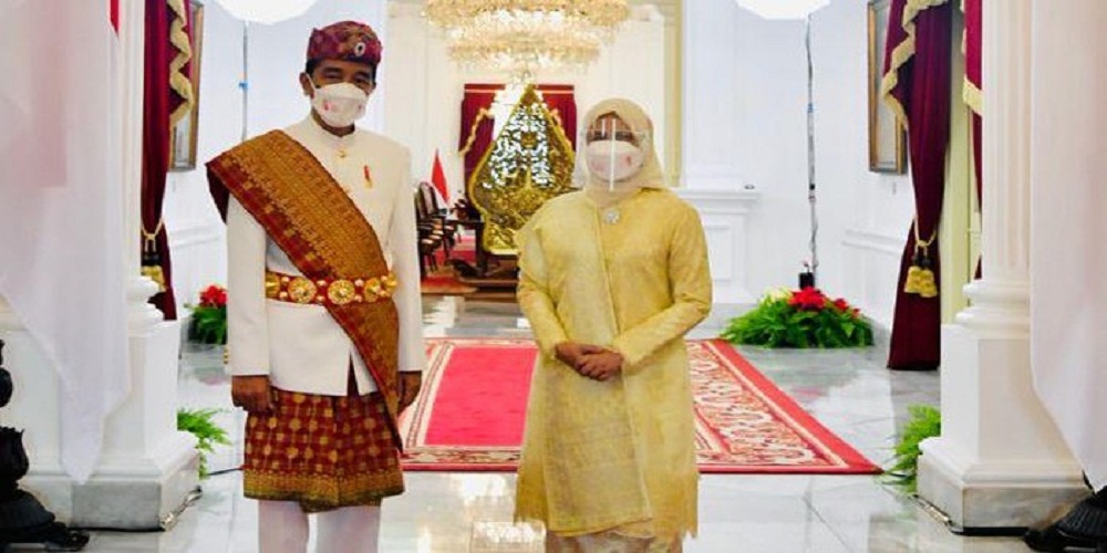 Potret Jokowi dan Iriana Pakai Baju Adat Lampung Saat Hadiri HUT Kemerdekaan RI ke-76