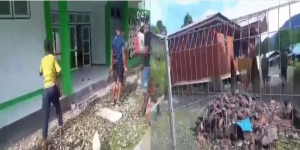 Viral Video Puluhan Teroris KKB Rusak dan Bakar Bangunan Pemerintah di Distrik Okhika Papua