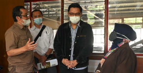 Komisaris Milenial PTPN VIII Adrian Zakhary Lakukan Kunjungan Kerja Kebun Cisaruni Manggung