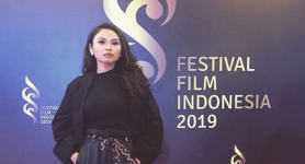 Profil dan Biodata Dea Panendra: Umur, Instagram, Karier Pemeran Anggun Dalam Film Penyalin Cahaya