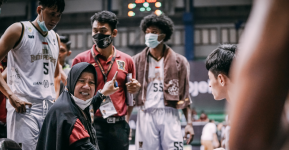 Sosok dan Fakta Lengkap Kartika Siti Aminah Pelatih Wanita Pertama di IBL, Berhasil Kalahkan Rans United