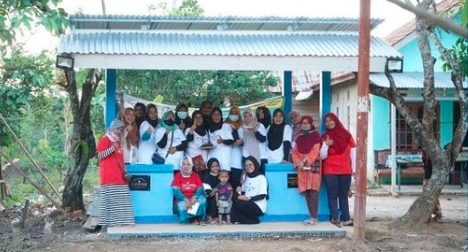 Balai Warga di Desa Lalang Sembawa Kabupaten Banyuasin Jadi Tempat Pelatihan Ibu-ibu Membuat Kue Brownies Ikan Lele