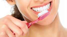 Hukum Menggosok Gigi Saat Puasa Ramadan, Sah atau Tidak?