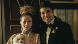 Potret Pernikahan Nong Poy dan Crazy Rich Thailand Oak Pakhwa Hongyok, Tampil Anggun dengan Mahkota Emas