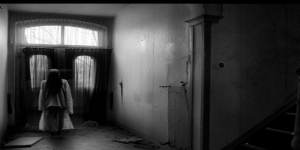 Kisah Mistis Rumah Berhantu di Cianjur, Warga Melihat Asap Begerak hingga Keserupan