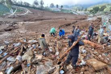 Badan Geologi memaparkan sejumlah faktor yang memicu terjadinya longsor di wilayah Cisarua.