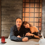 Ello Beri Kado Istri Cincin Kawin Edisi 2.0 dengan Pesan: Jangan Berhenti Doakan Aku dan Anak-anak