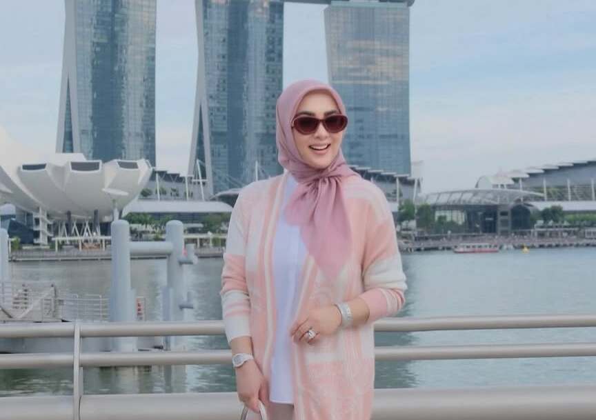 Untuk Perempuan Dunia, Syahrini Raih Penghargaan UNESCO di Cannes