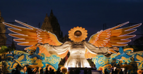 Sunflower Angel Hadir di Prambanan, Padukan Seni Kontemporer dan Kemegahan Candi