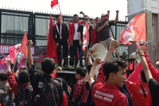 Demo GMNI di DPR Memanas, Satu Peserta Aksi Sempat Diamankan Polisi
