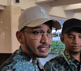 Umrah Keempat Jadi Pengalaman Baru bagi Ruben Onsu, Kini Lebih Mandiri Beribadah